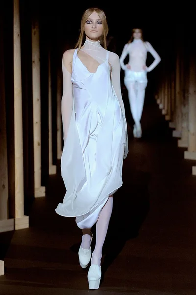 Look 35